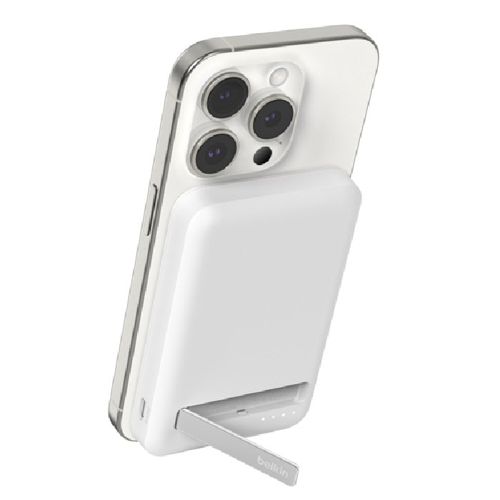 Belkin BoostCharge Pro Magnetic Power Bank 5K with Qi2- White
