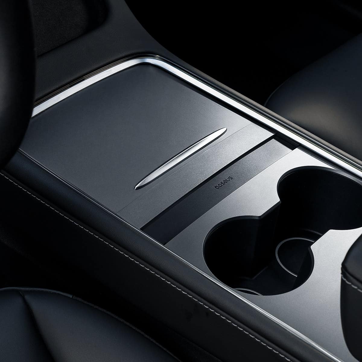 Baseus T-Space Series HUB for Tesla Cars with retractable 45W type-C cable-Black
