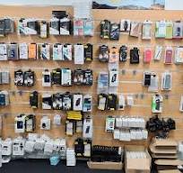 iRoo AX7-L Digital Audio Converter Lightning to 3.5mm Jack Adapter - Black