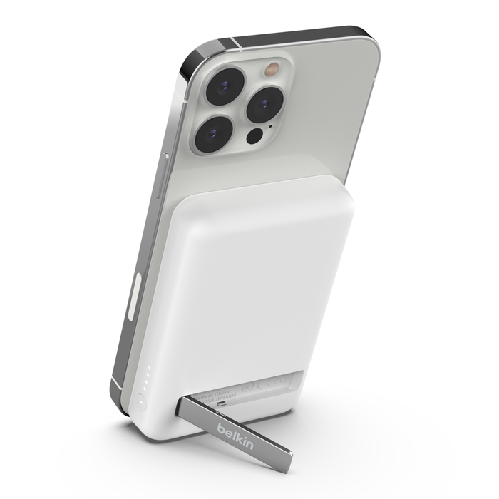Belkin Boost Up Charge Magnetic Wireless Power Bank 5,000mAh with stand - White