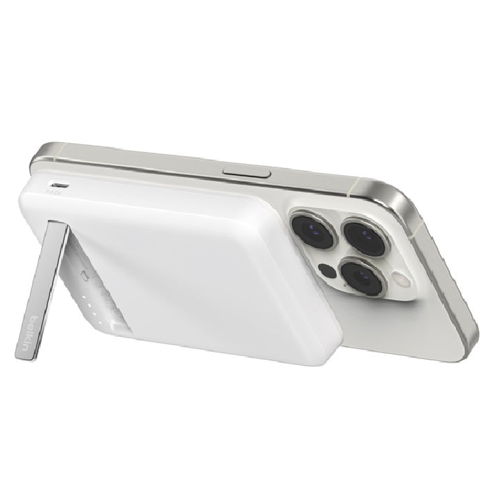 Belkin BoostCharge Pro Magnetic Power Bank 5K with Qi2- White