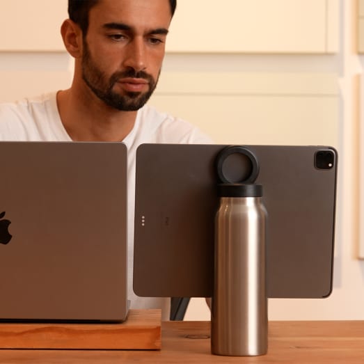Ringo Water Bottle with Magnetic Phone Mount 950ml (32oz) - Stainless