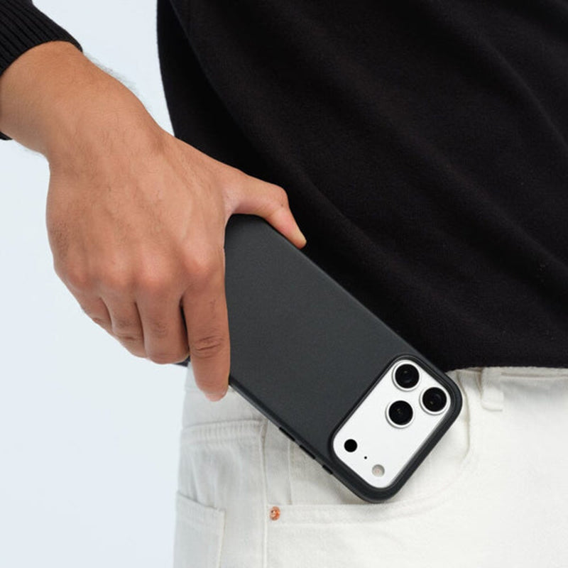 MOFT Snap Phone Case for iPhone17 Pro Max - Jet Black