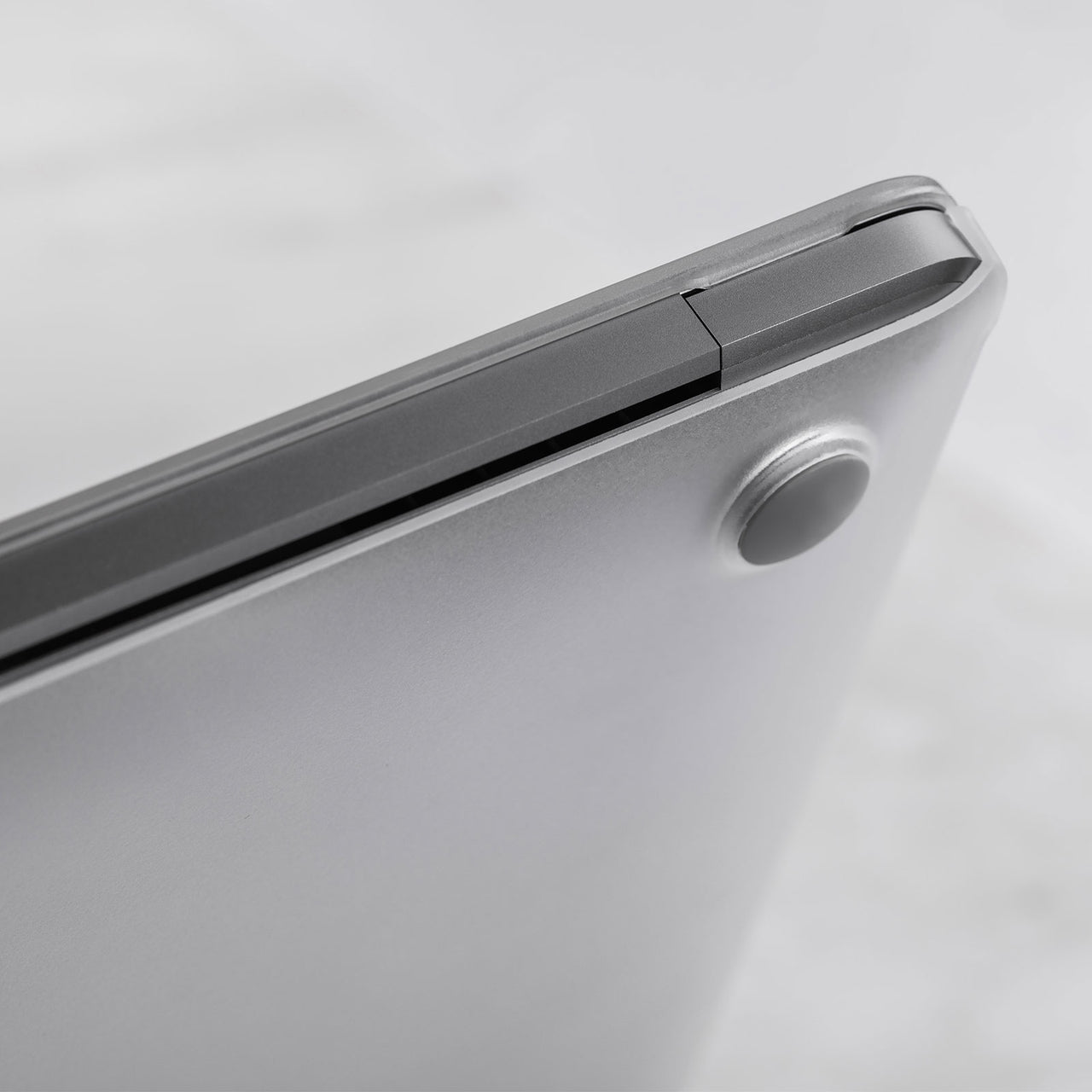 Moshi iGlaze for MacBook Air 13 (Thunderbolt 3/USB-C) - Transparent